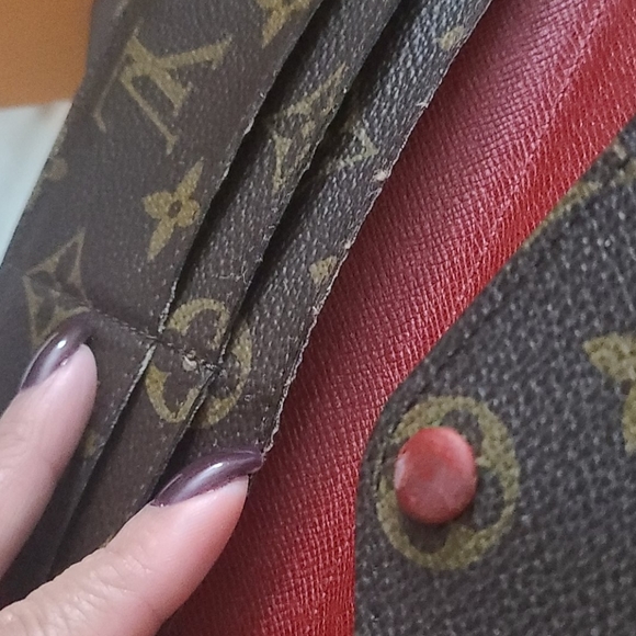 Authentic Louis Vuitton Josephine Wallet - Picture 16 of 16